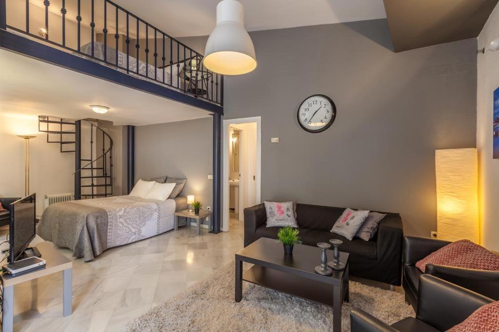 Gavidia Center Premium Suites, Free Parking Seville Ngoại thất bức ảnh